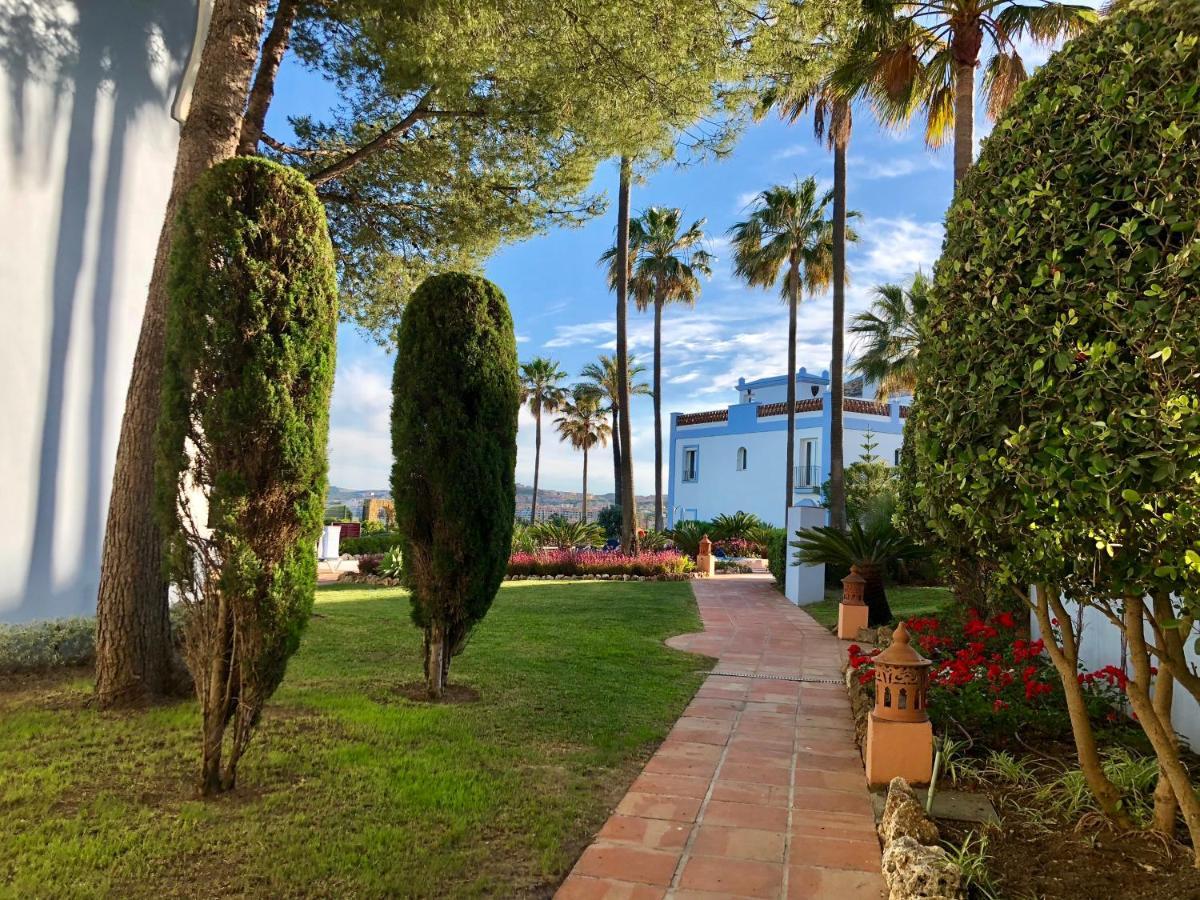Апартаменты La Perla De La Bahia, Urbanizacion Gran Lujo Баия-де-Касарес Экстерьер фото