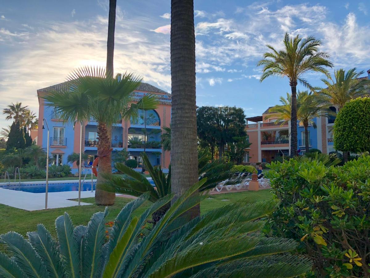 Апартаменты La Perla De La Bahia, Urbanizacion Gran Lujo Баия-де-Касарес Экстерьер фото